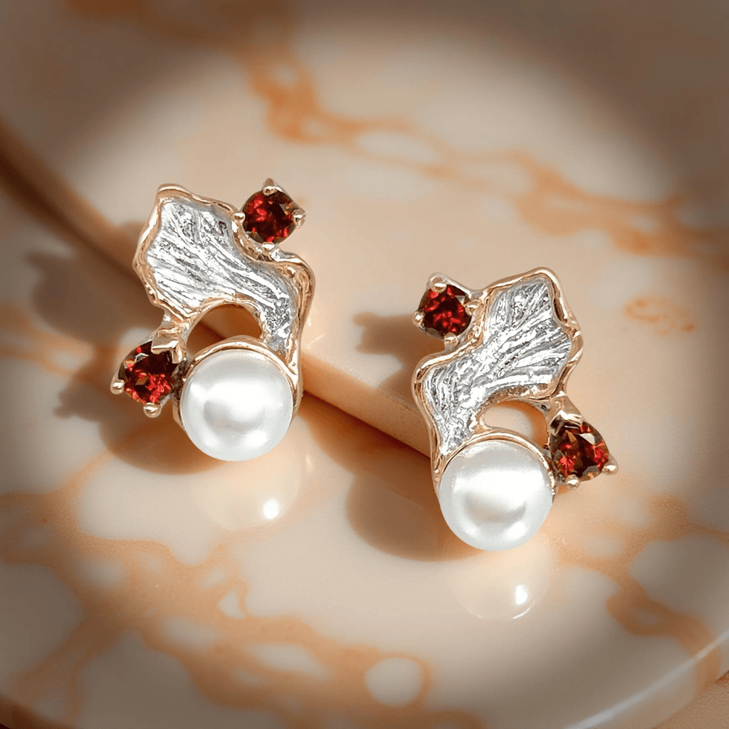 Fiamma – Örhängen i sterlingsilver med flammdesign