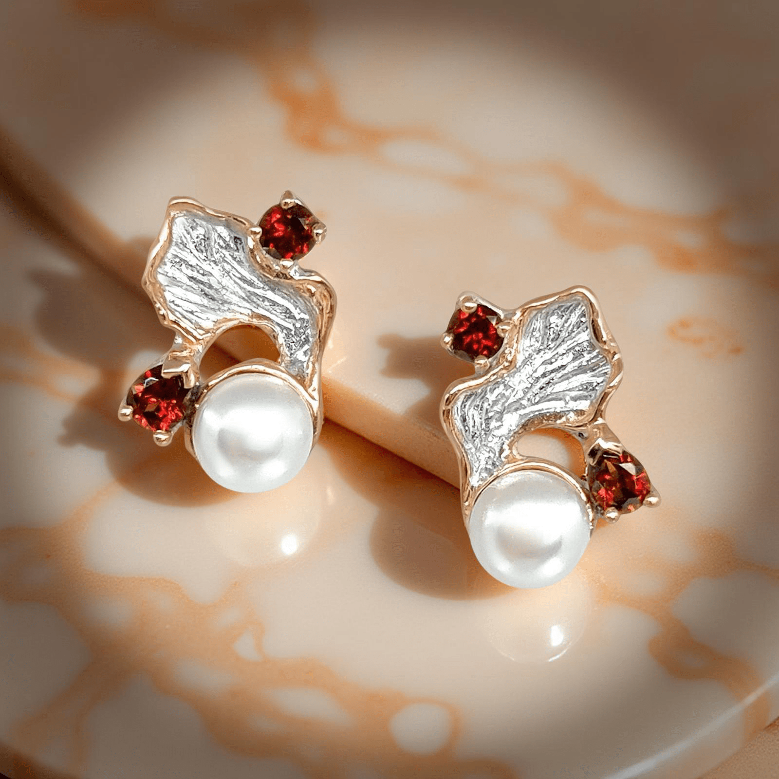 Fiamma – Örhängen i sterlingsilver med flammdesign